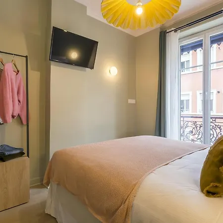 Апартаменты Bosuites - 7 Minutes Du Centre De Lyon Вийёрбан
